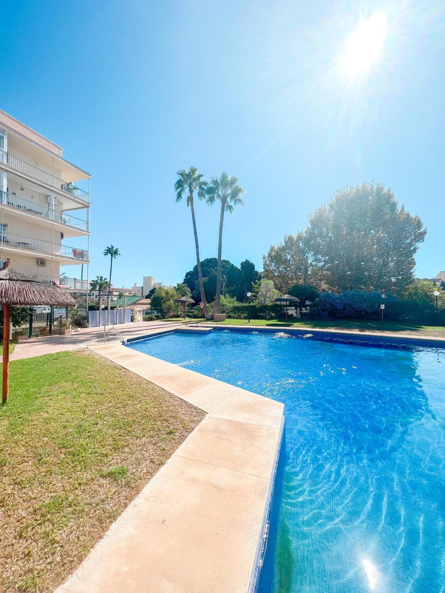 Apartamento Carihuela Park Palace a 600 metros de la playa Torremolinos Exterior foto