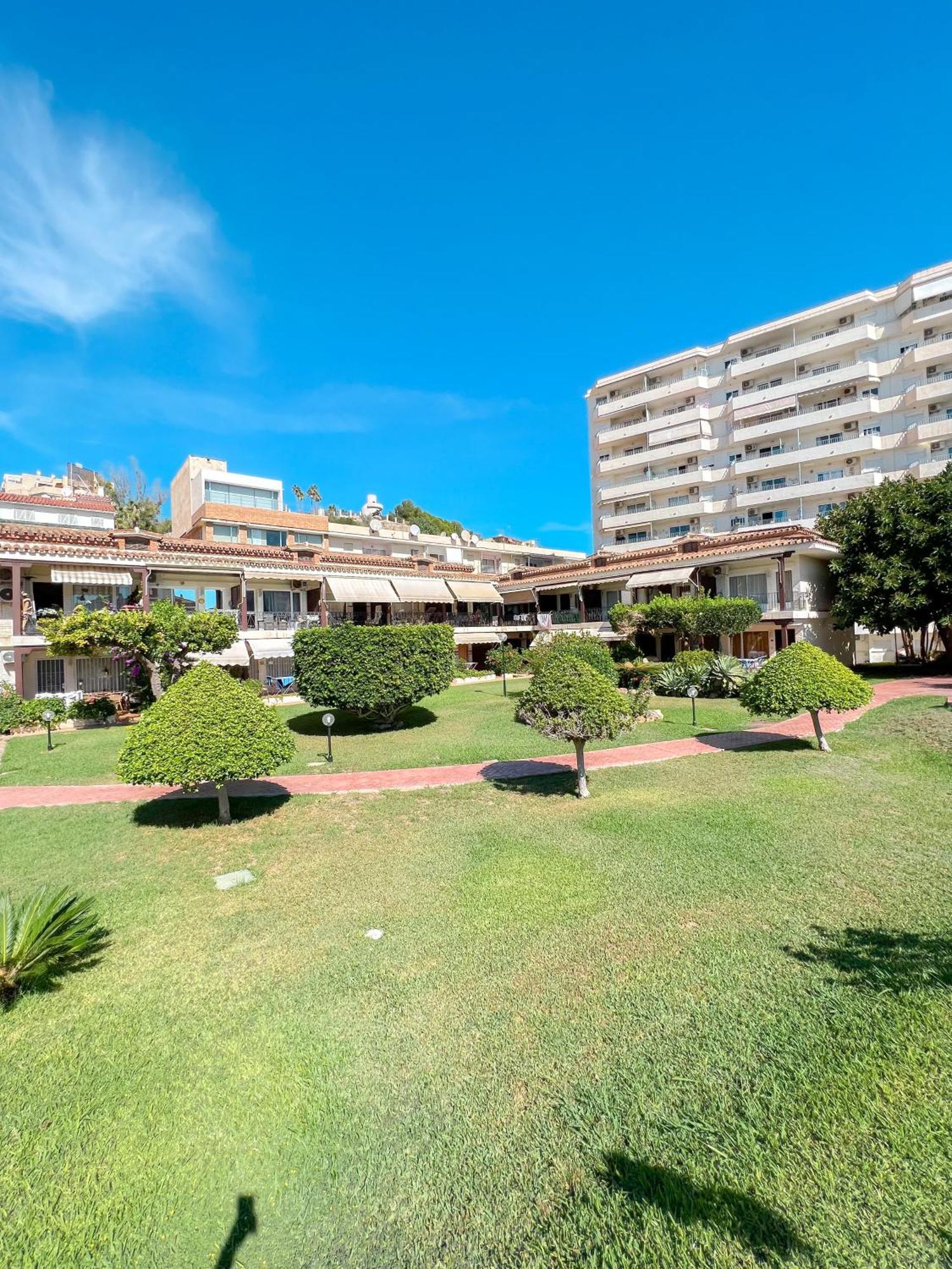 Apartamento Carihuela Park Palace a 600 metros de la playa Torremolinos Exterior foto